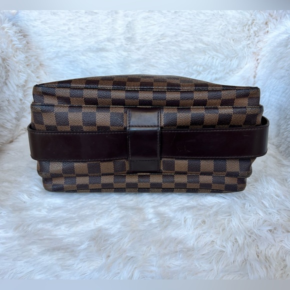 Authentic Louis Vuitton Damier Ebene Naviglio Crossbody - Picture 4 of 11